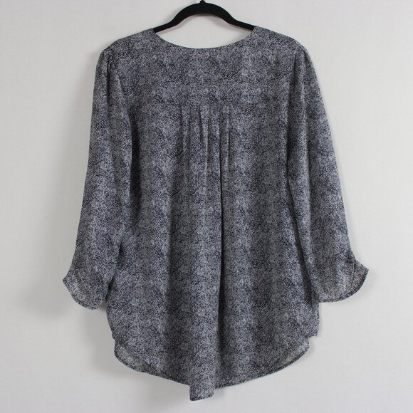 Daniel Rainn V-neck ¾ Sleeve Printed Blouse - Picture 15 of 15